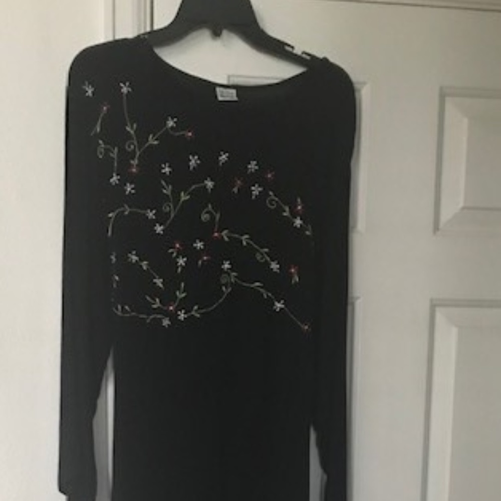 Black free-flow long rayon dress